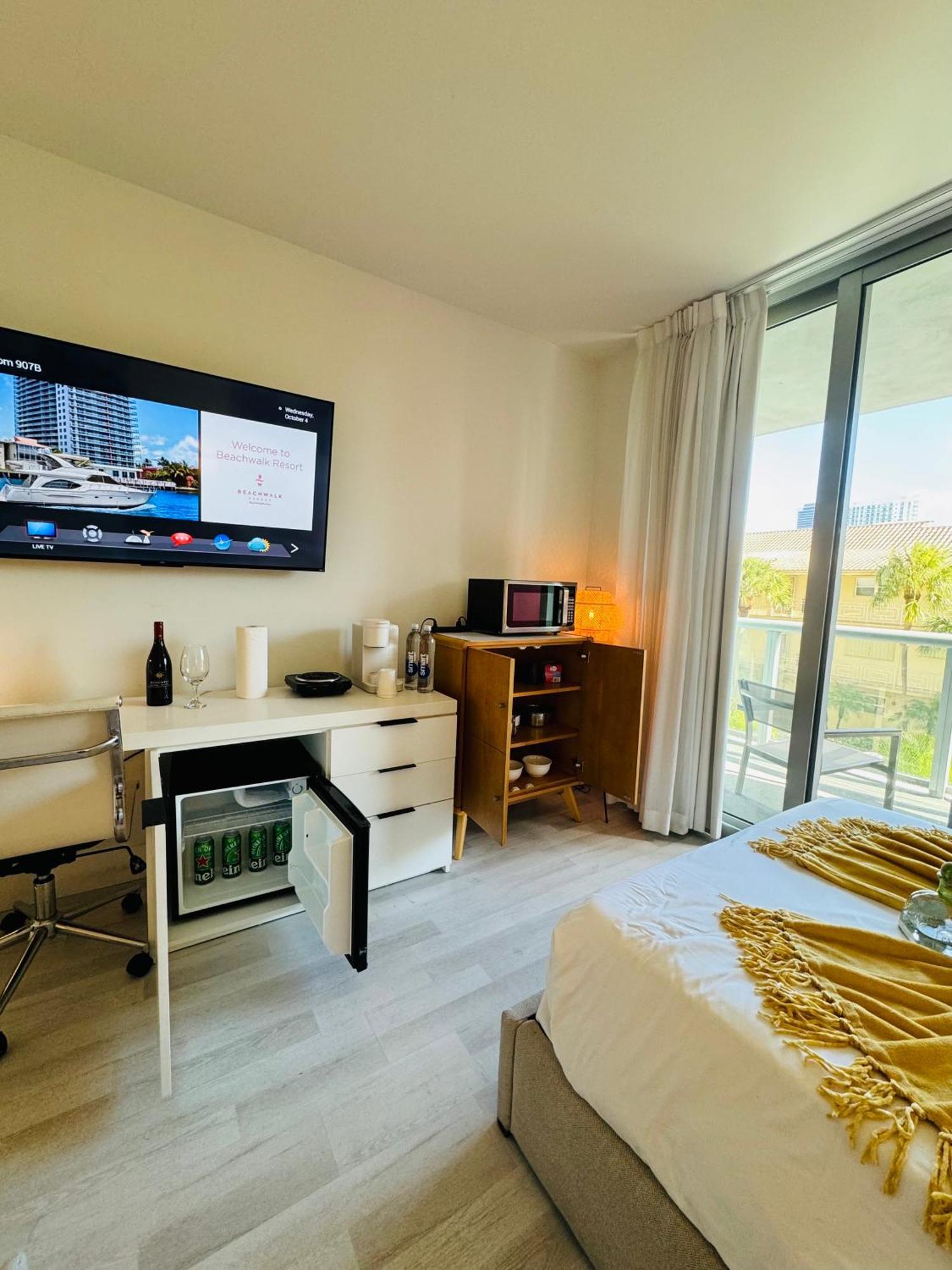 Beachwalk Resort&Condos Hallandale Beach Exterior foto