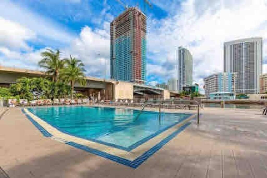 Beachwalk Resort&Condos Hallandale Beach Exterior foto