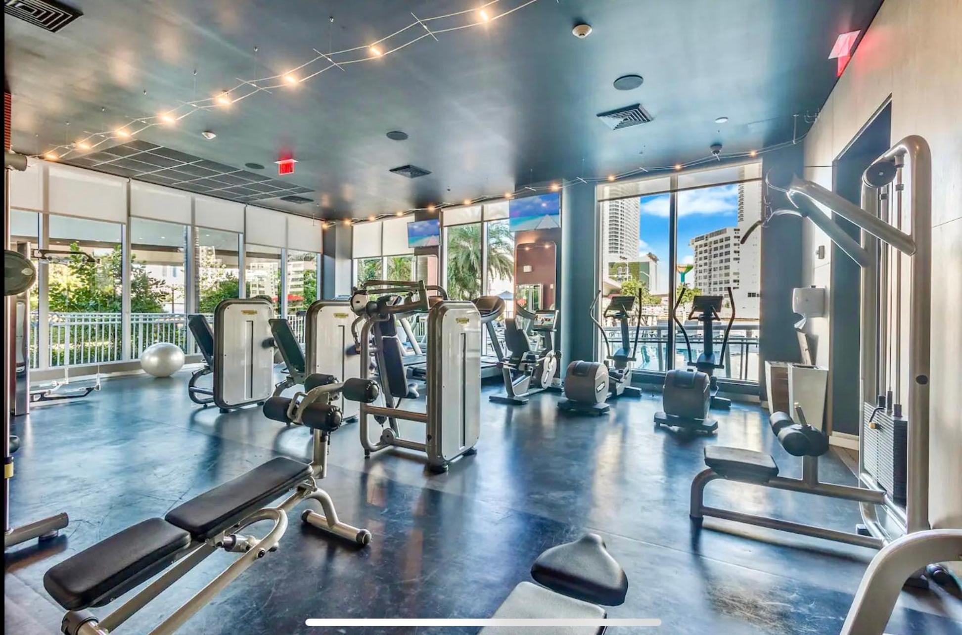 Beachwalk Resort&Condos Hallandale Beach Exterior foto